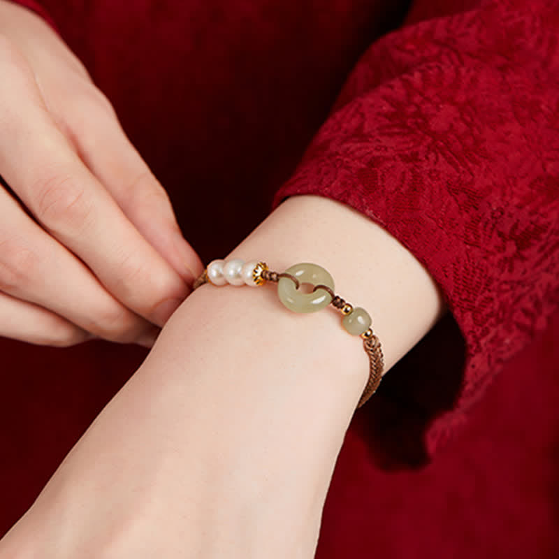 Pulsera de la suerte con hebilla de la paz y perlas de jade hetiano natural de Buddha Stones