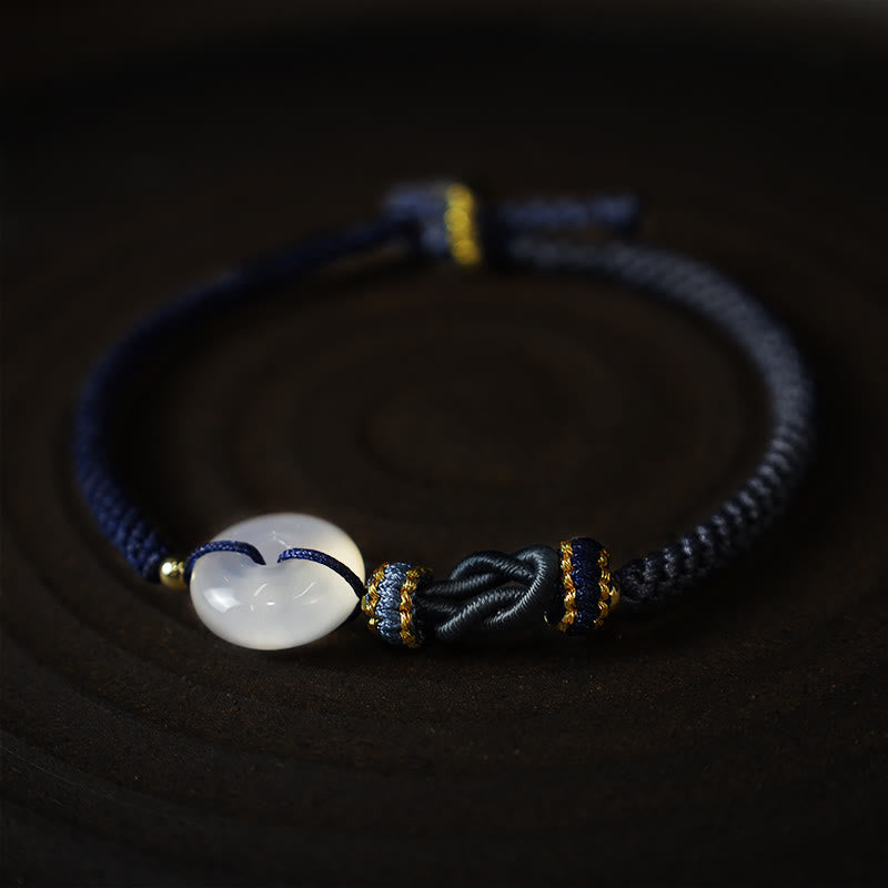 Pulsera de cuerda tejida hecha a mano de ágata blanca con hebilla de paz y suerte y protección