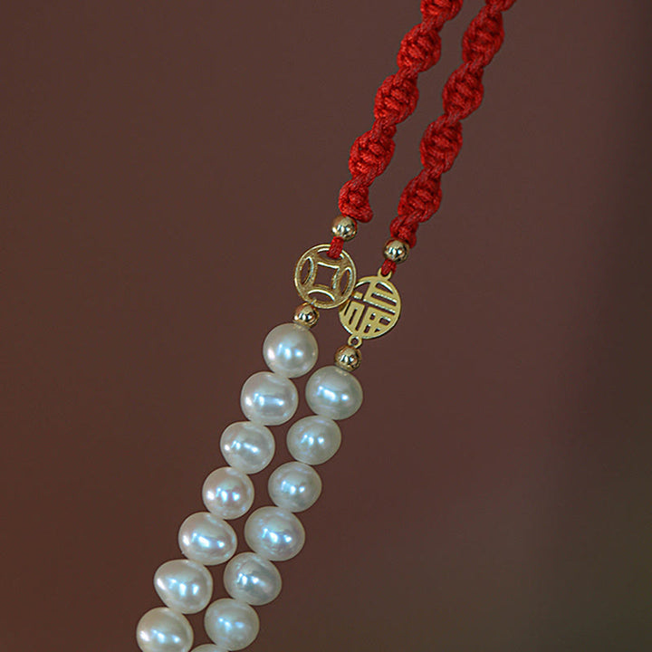 Pulsera de hilo rojo trenzada con protección de la suerte y perlas chapadas en oro de 14 quilates