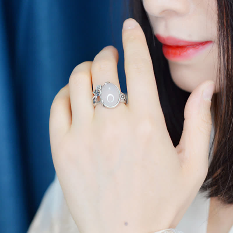 Anillo de armonía positiva de ciruela de calcedonia natural de plata de ley 990