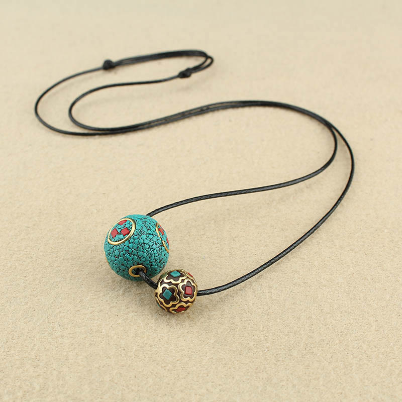 Colgante de collar de fuerza de protección de cuentas dobles de turquesa tibetana con Buddha Stones