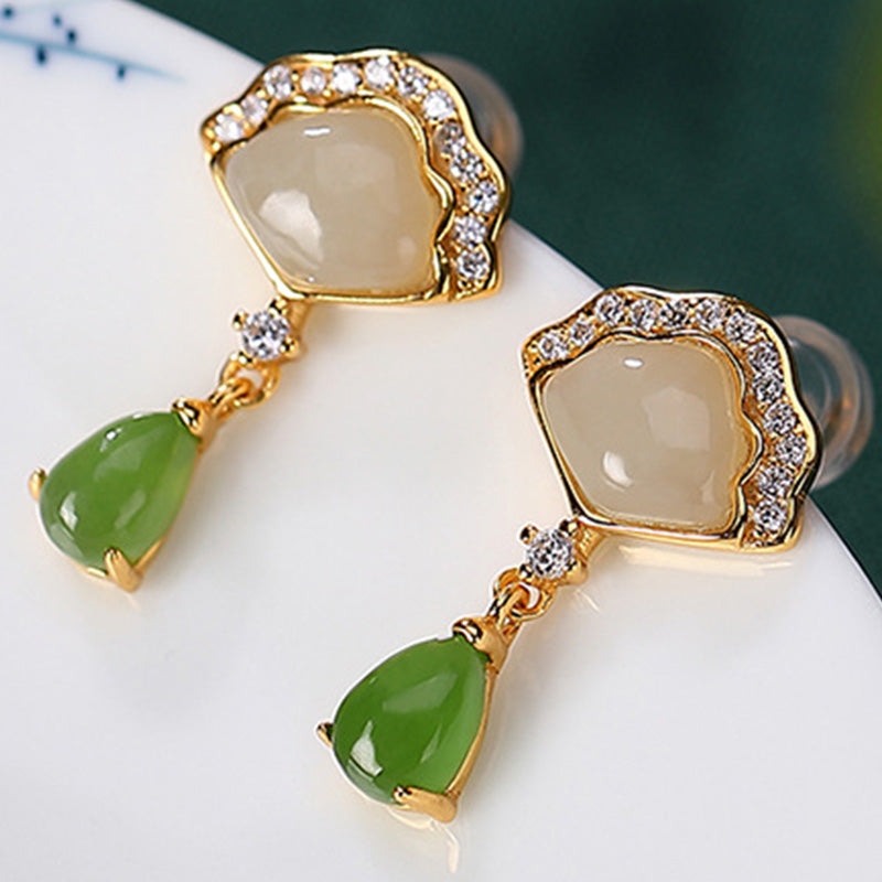 Pendientes colgantes de suerte con diseño de gota de agua y abanico de jade blanco con Buddha Stones