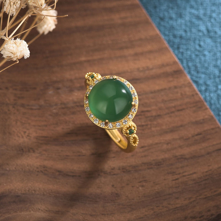 Anillo de la fortuna de jade verde con Buddha Stones