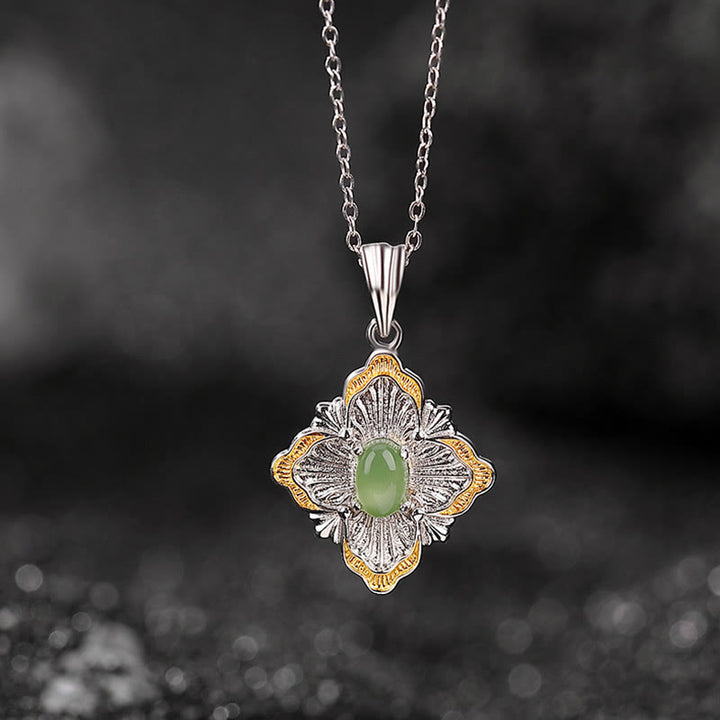 Colgante de collar curativo de la suerte con diseño de rombo de jade cian hetiano chapado en plata de ley 925 con Buddha Stones