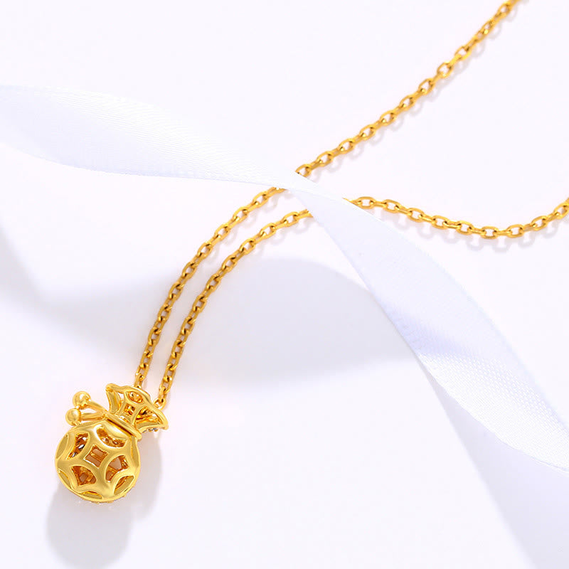 Collar con colgante de bolsa de dinero de la fortuna con personaje Fu chapado en oro de 24 quilates