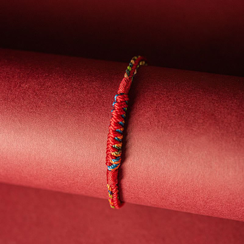 Pulsera de protección de hilo de cinco colores hecha a mano con Buddha Stones