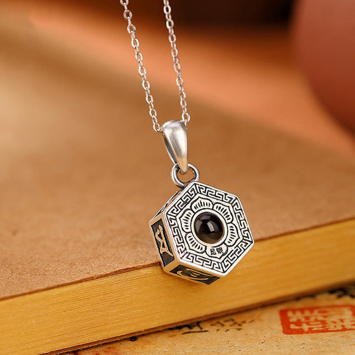 Collar con colgante de plata de ley 990 con Buddha Stones tibetanas Om Mani Padme Hum Lotus Love Projection
