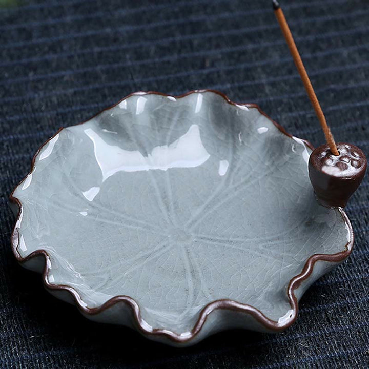 Quemador de incienso de reflujo espiritual de cerámica cuadrado con flor de ciruelo de loto