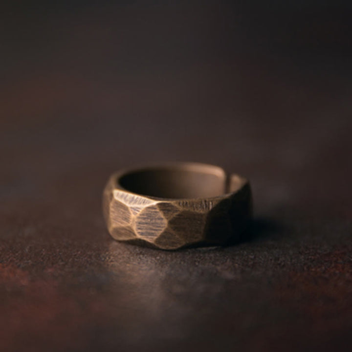 Anillo de riqueza de cobre de diseño simple tibetano con Buddha Stones