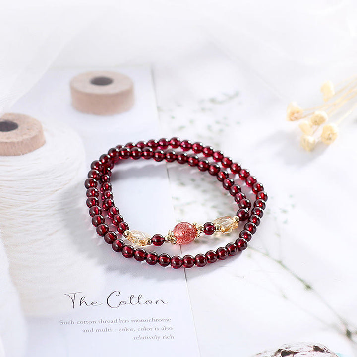 Pulsera de doble vuelta con protección de mariposa, cuarzo fresa, granate natural, chapada en oro de 14 quilates con Buddha Stones