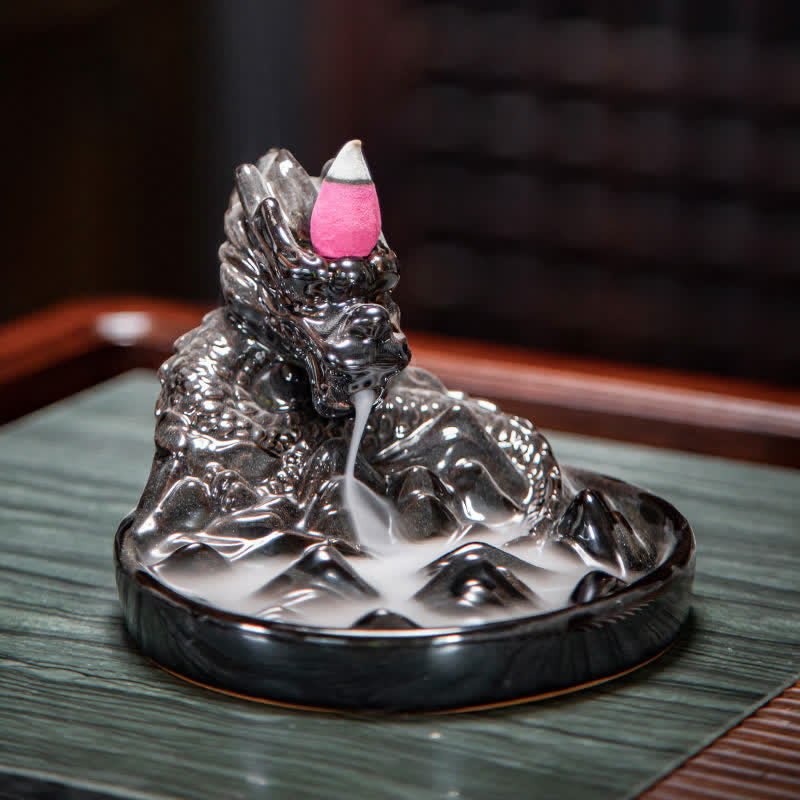 Decoración de quemador de incienso de fuente de humo de reflujo de cerámica con patrón de dragón