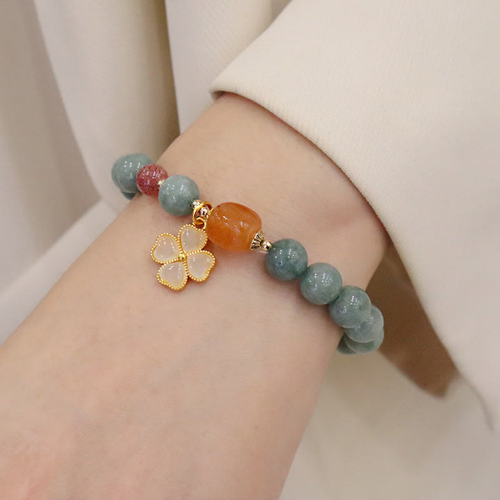 Pulsera de prosperidad con dije de trébol de cuatro hojas de jade con Buddha Stones