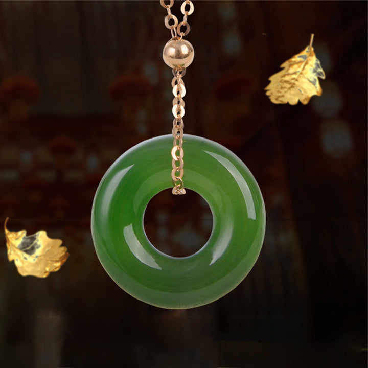 Colgante de collar de oro de 14 quilates curativo de jade cian redondo