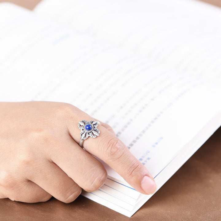 Anillo ajustable positivo de lazurita natural de plata de ley 925 con Buddha Stones del Tíbet