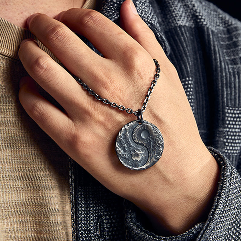 Collar con colgante de armonía con textura de martillo Yin Yang de plata de ley 990 con Buddha Stones - image 11