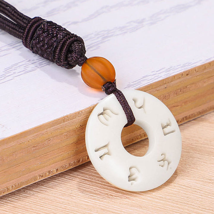 Colgante de collar de protección grabado con Buddha Stones, fruta de marfil, Om Mani Padme Hum - image 3