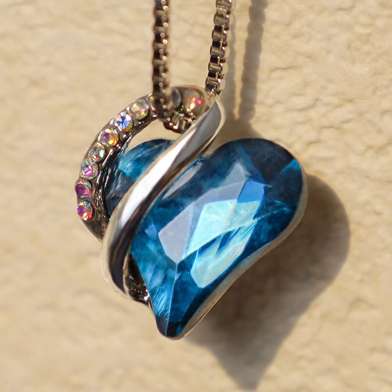 Colgante de collar de energía curativa con piedra natal de corazón de amor de Buddha Stones