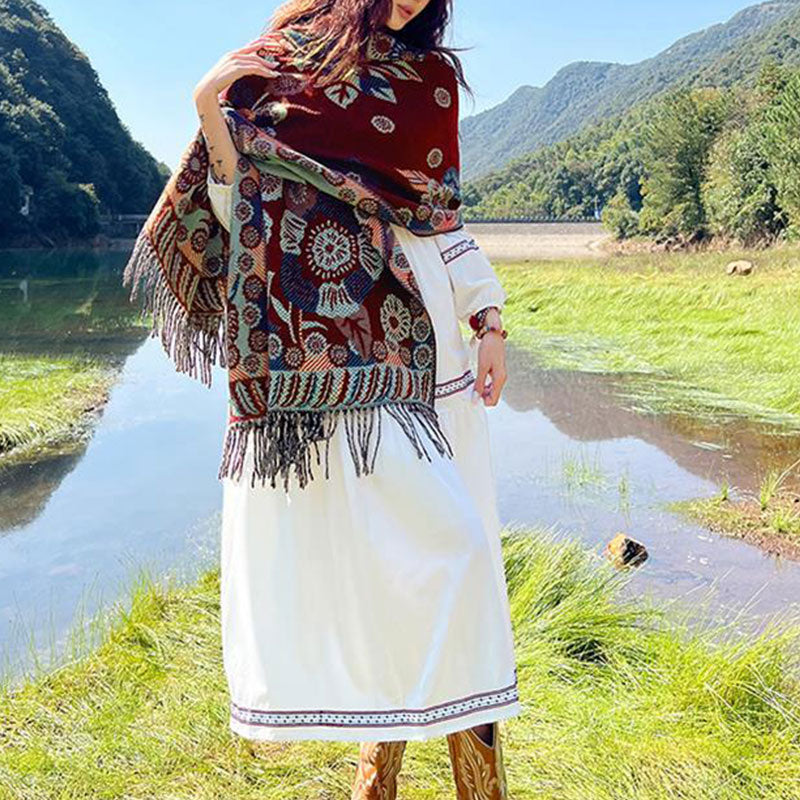 Bufanda de viaje acogedora con diseño de hojas florales y flores tibetanas de Buddha Stones