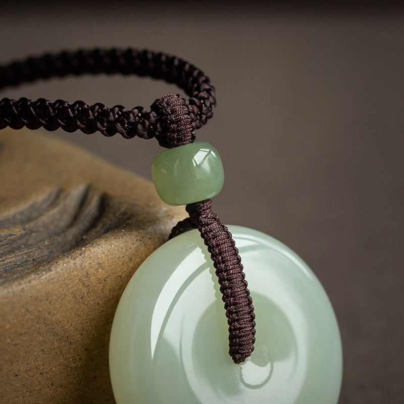 Colgante de collar de prosperidad de suerte con hebilla de paz de jade redondo natural