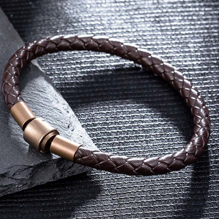 Pulsera de cuerda trenzada de la suerte con cuerda de cuero vintage de Buddha Stones