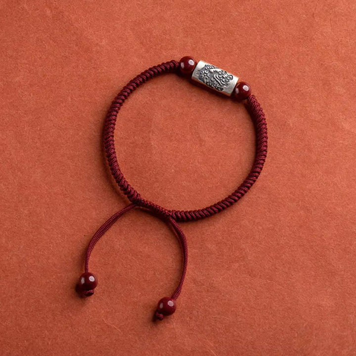 Pulsera de hilo de cinabrio del zodíaco chino de plata de ley 925 con Buddha Stones