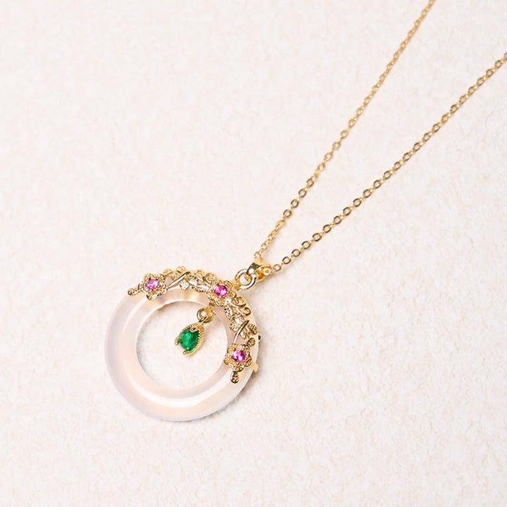 Colgante de collar de fuerza con diseño de hebilla de paz de Calcedonia verde con Buddha Stones