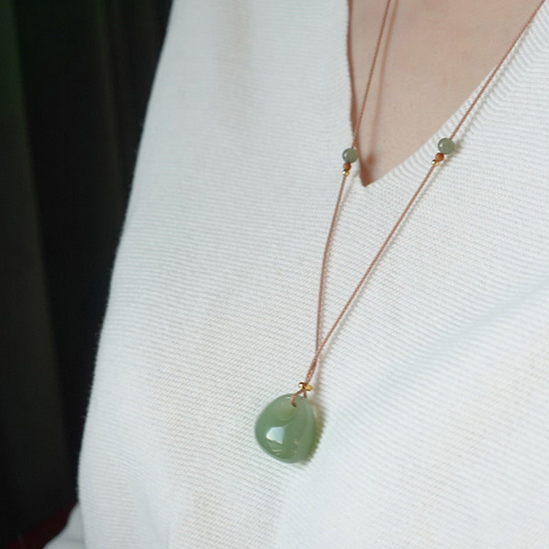 Colgante de collar de prosperidad de la suerte de jade natural con Buddha Stones (color aleatorio)