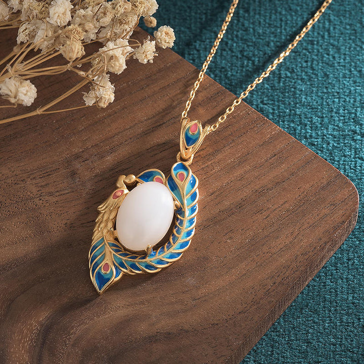 Colgante de collar de bendición de cobre de pavo real de jade blanco