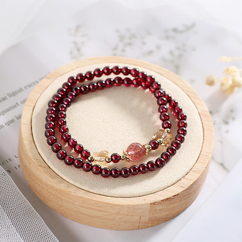 Pulsera de doble vuelta con protección de mariposa, cuarzo fresa, granate natural, chapada en oro de 14 quilates con Buddha Stones