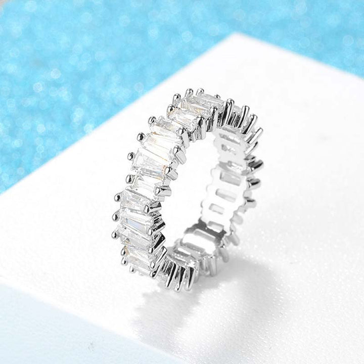 Anillo de riqueza de cobre con patrón simple
