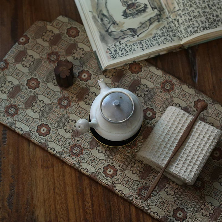 Posavasos para taza de té con diseño de brocado floral elegante