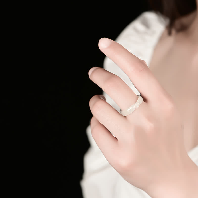 Anillo de suerte con éxito de pez koi, jade blanco hetiano, jade cian y jade