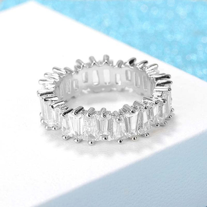 Anillo de riqueza de cobre con patrón simple