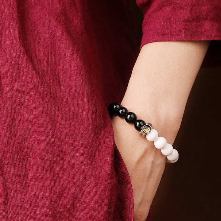Pulsera de fuerza Yin Yang de concha blanca de obsidiana negra de plata de ley 925 con Buddha Stones