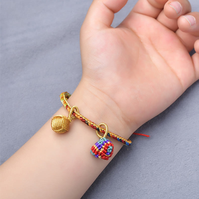 Pulsera con dije de bola dorada Zongzi hecha a mano con cuerda colorida y Buddha Stones