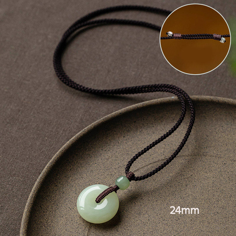 Colgante de collar de prosperidad de suerte con hebilla de paz de jade redondo natural
