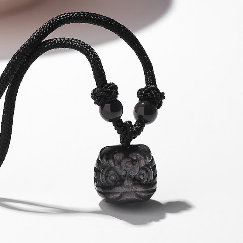 Collar con colgante de protección de León danzante de ágata roja obsidiana con brillo de plata Natural con Buddha Stones