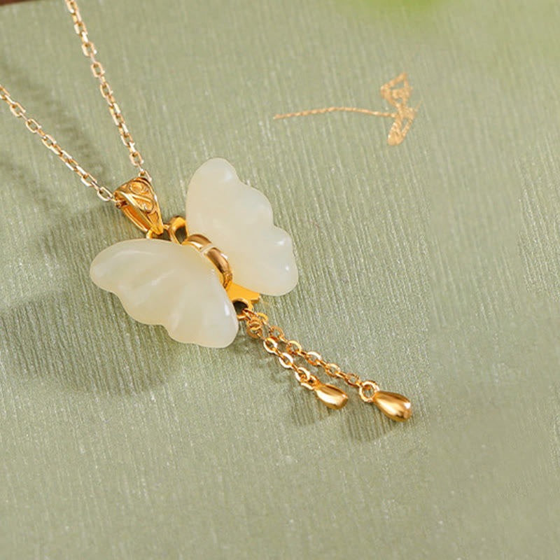 Colgante de collar con colgante de mariposa de jade blanco hetiano chapado en plata de ley 925 con Buddha Stones