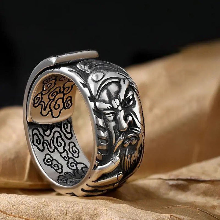 Anillo de riqueza amuleto de nubes auspiciosas de Guan Gong
