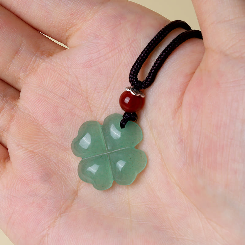 Collar con colgante de cuerda de cuero de la suerte con trébol de cuatro hojas de aventurina verde de plata de ley 925 con Buddha Stones
