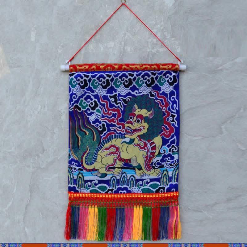 Arte de pared con borlas coloridas y espirituales de Feng Shui Kirin