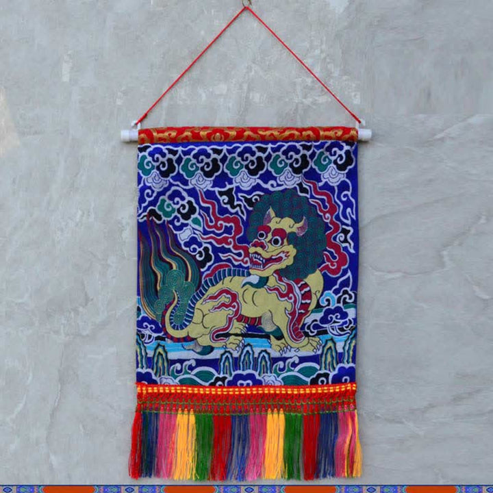 Arte de pared con borlas coloridas y espirituales de Feng Shui Kirin