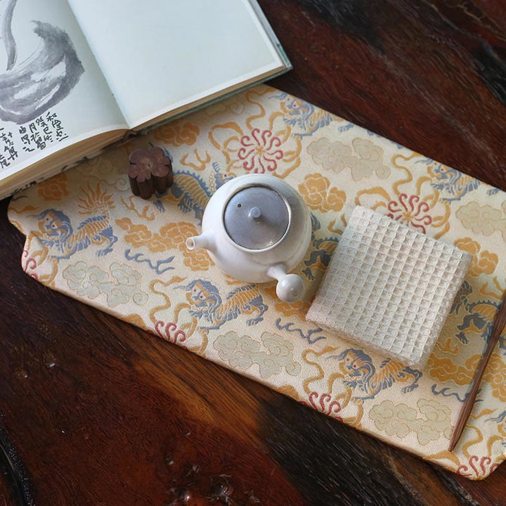 Posavasos para taza de té con diseño de brocado floral elegante