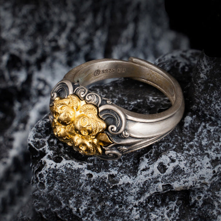 Anillo ajustable con protección de calavera tibetana de plata de ley 925 con Buddha Stones
