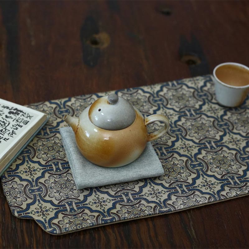 Posavasos para taza de té con diseño de brocado floral elegante
