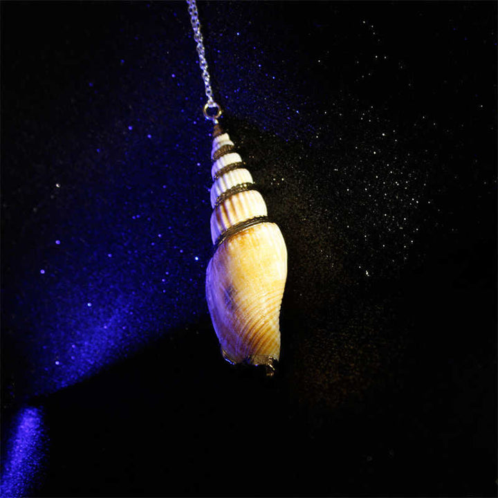 Colgante de collar de la suerte de concha de caracola Shankha Natural