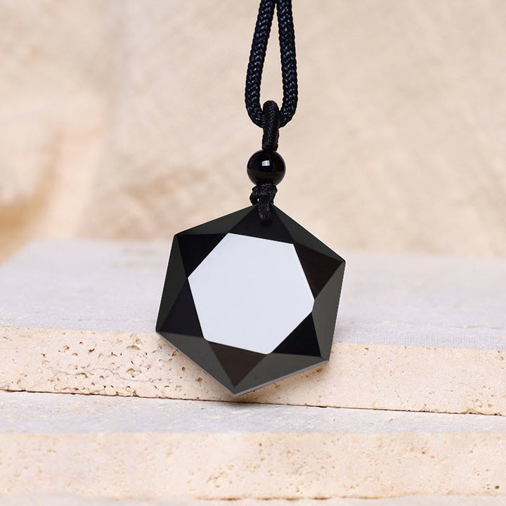 Collar con colgante purificador de talismán de obsidiana negra