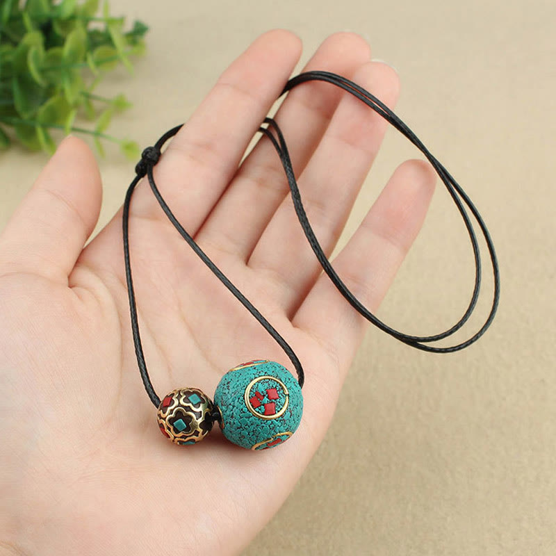 Colgante de collar de fuerza de protección de cuentas dobles de turquesa tibetana con Buddha Stones