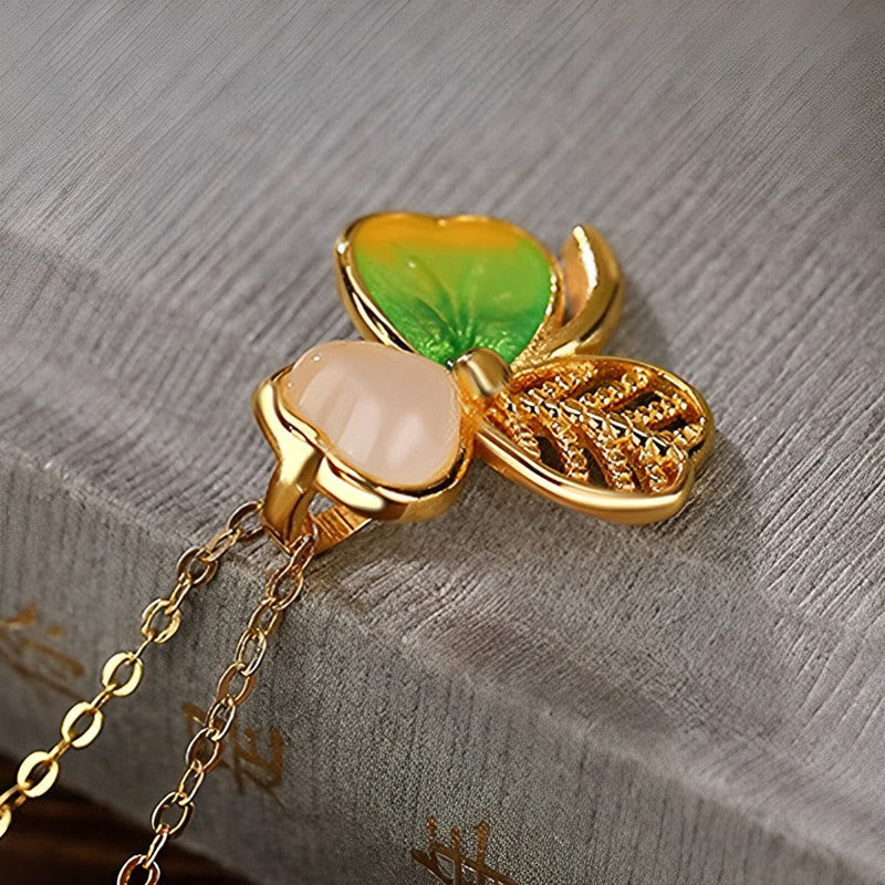 Pendientes con colgante de trébol de trébol de la suerte de jade hetiano chapado en plata de ley 925 con Buddha Stones