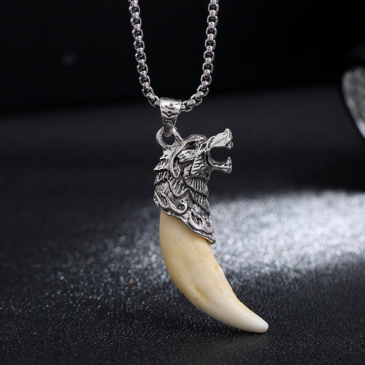 Colgante de collar de equilibrio de acero de titanio con dientes de lobo de imitación